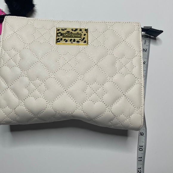 Betsey Johnson White & Cheetah print purse tote - Picture 12 of 15